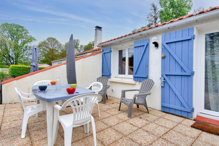 Location de vacances pour 4 personnes, avec terrasse et jardin à Saint-Maixent-sur-Vie