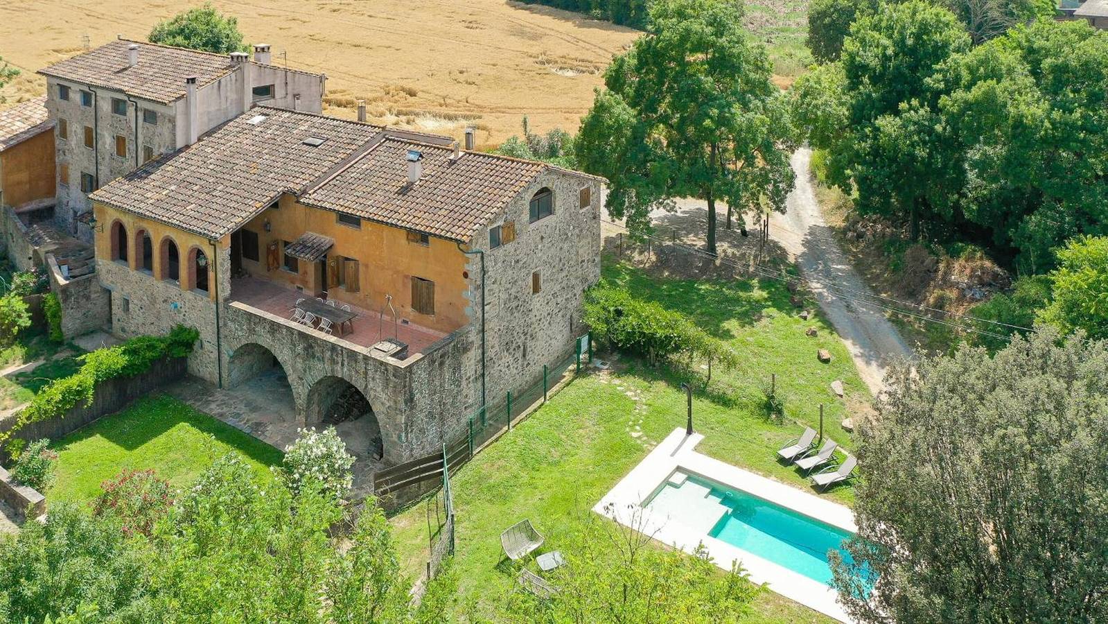 Entire apartment, Can Blanc de Baix – Rural Retreat in the Heart of La Garrotxa in Montagut i Oix, Garrotxa