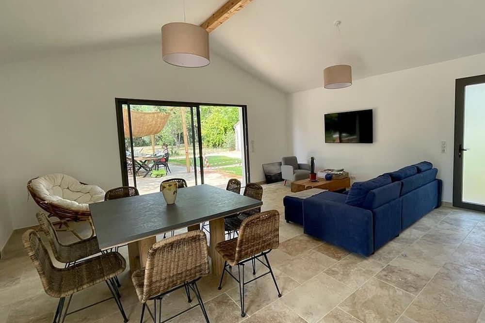 New villa Sud Ardèche in Vagnas, near Vallon Pont d'Arc in Vagnas, Ardèche