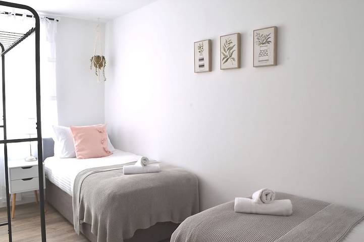 Apartamento entero, New Flat near Luton Airport *Free Parking* in Luton, Chiltern Hills