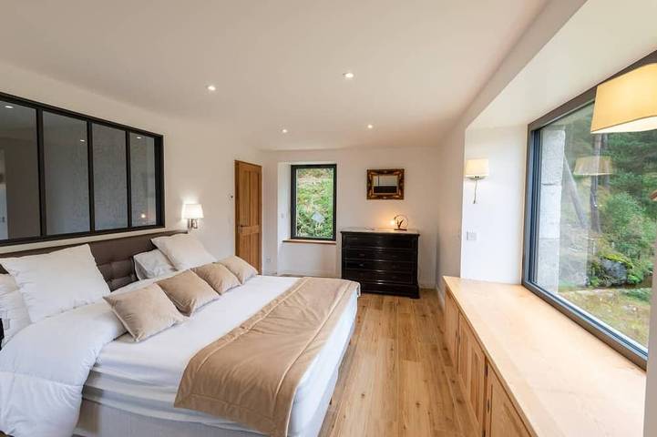 Location de vacances pour 8 personnes, avec jardin et terrasse à Fau-de-Peyre - 2