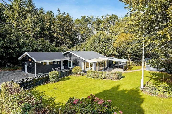 Ferienhaus für 10 Personen, mit Terrasse in Odder und Umgebung
