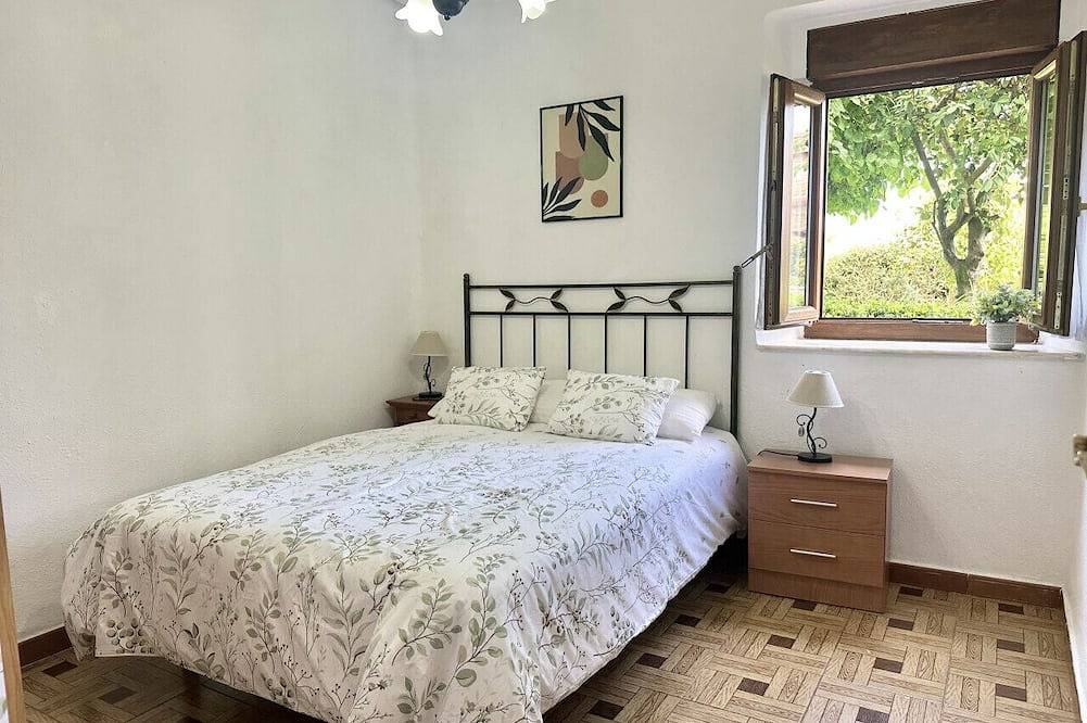 Casa Gomez 2032 Apartamento con Jardín in Meruelo, Costa de Cantabria