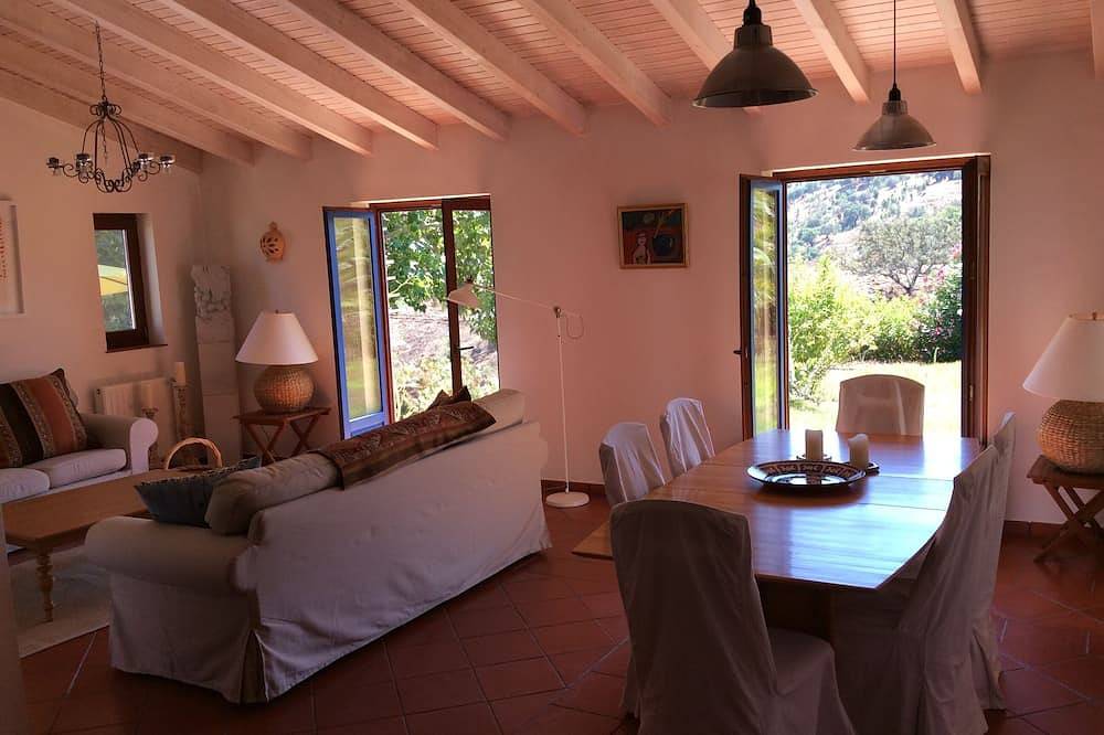 Geräumige Villa in wunderschöner Umgebung in São Teotónio, Costa Alentejana