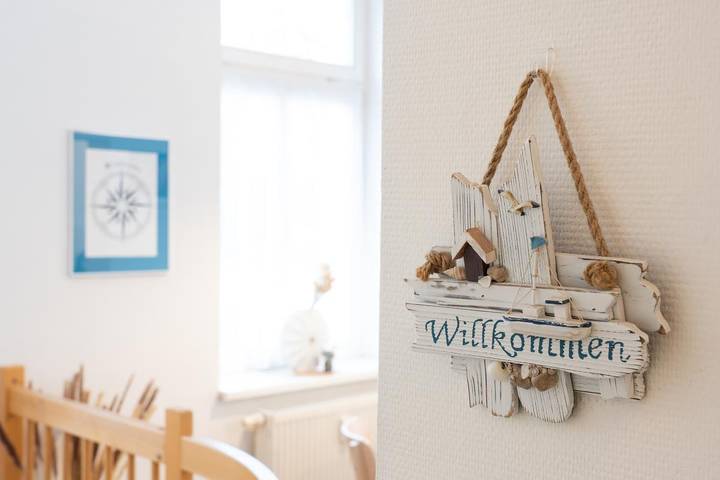 Entire apartment, Villa Diana, Windrose, strandnah in Warnemünde Strand, Warnemünde