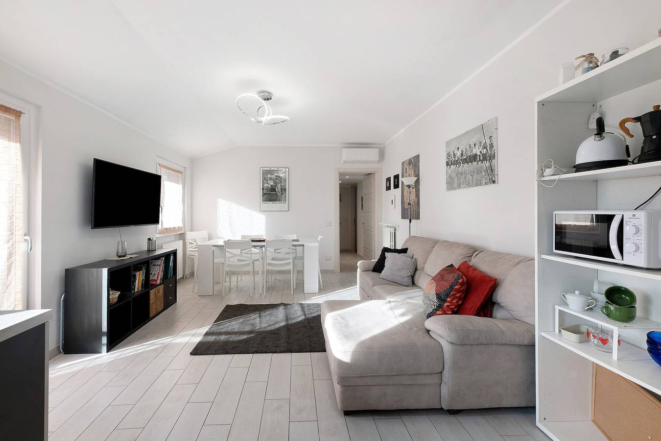 Ganze Wohnung, Ferienwohnung 'La Dimora Del Lago' mit Seeblick, Wlan und Klimaanlage in Colico, Orobie Alpen West