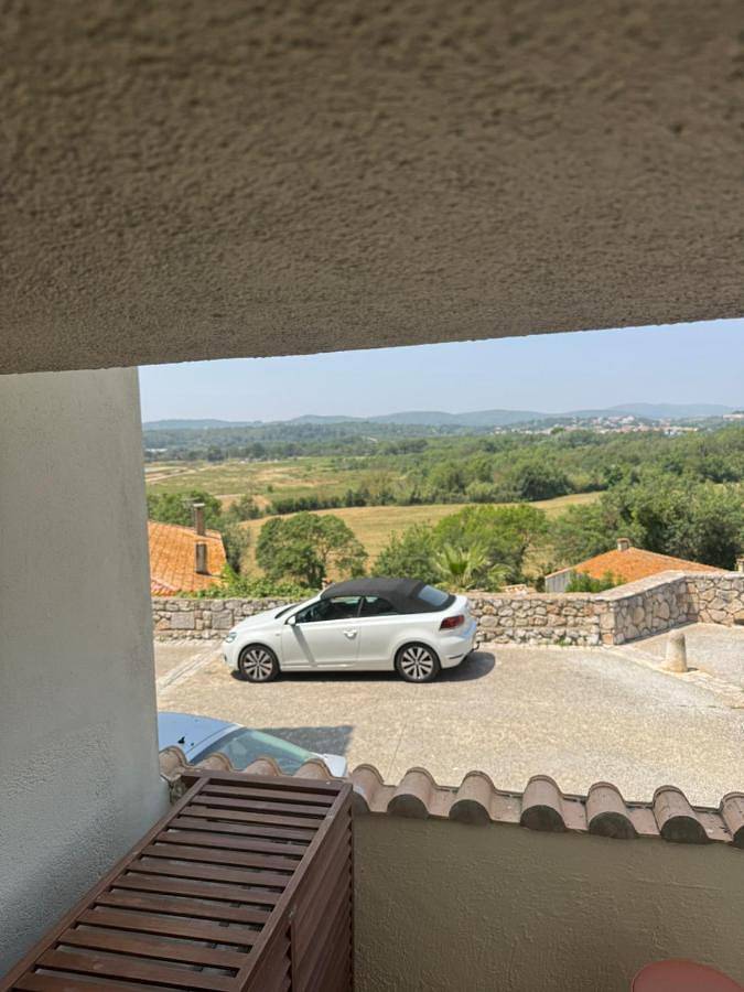 Appartement entier, Balaruc Le Vieux Superbe studio dans maison médiévale avec terrasse et vue lagune de Thau in Balaruc-le-Vieux, Côte méditerranéenne (France)