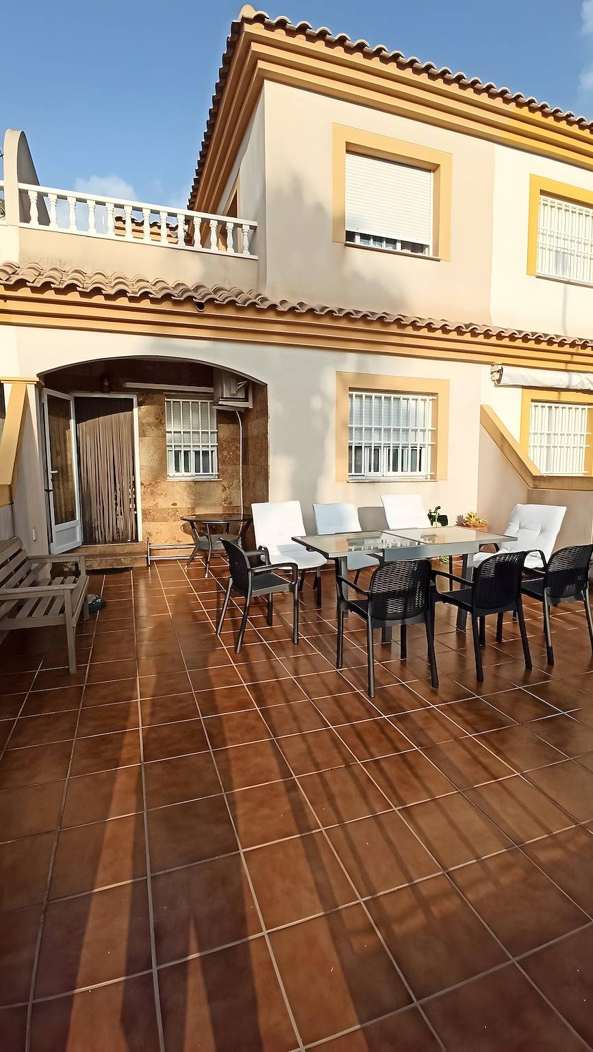 Chalet 'Flamencos - Dos Mares' con vistas al lago, Wifi y aire acondicionado in San Pedro del Pinatar, Costa Cálida