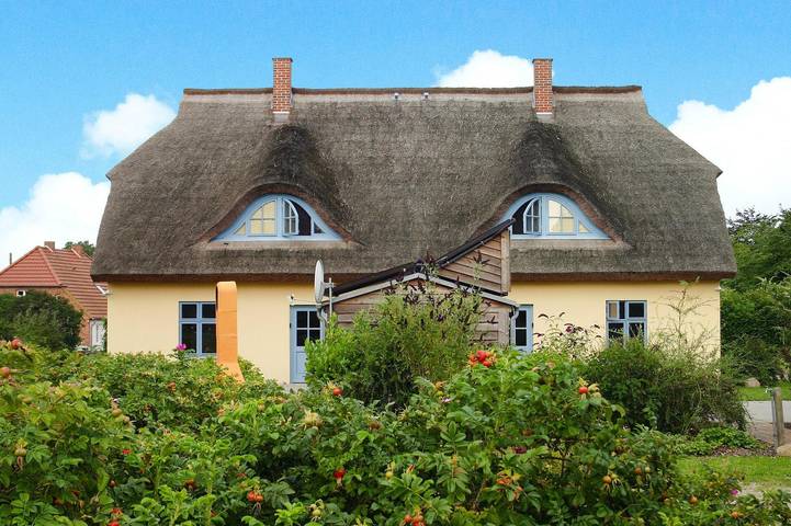 Ferienhaus für 6 Personen, mit Terrasse und Sauna in Neuenkirchen (Rügen) - 2