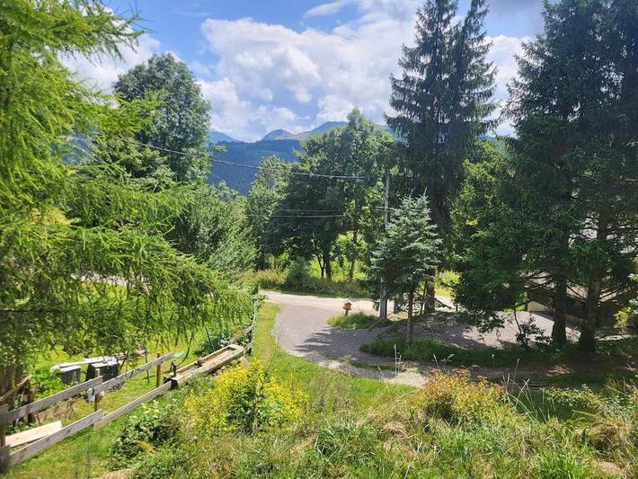 Gîte pour 5 personnes, avec jacuzzi et balcon ainsi que piscine et jardin à Lullin - 4