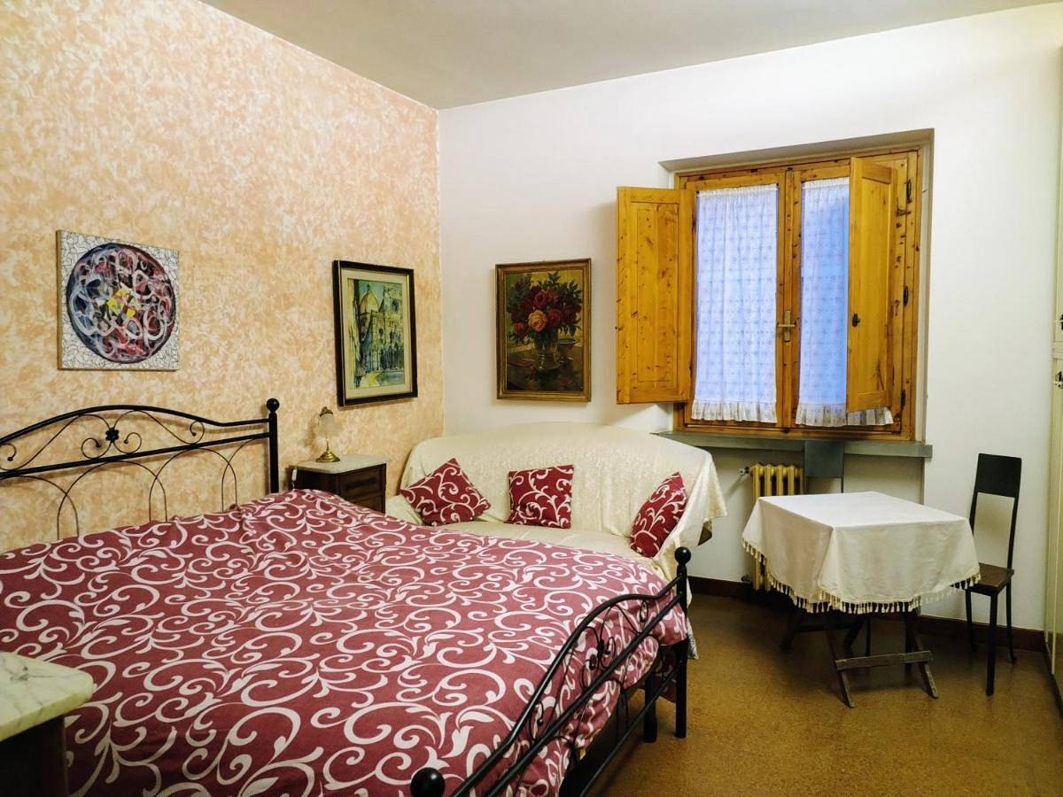 Double Room with Private Bathroom in San Donnino, Campi Bisenzio