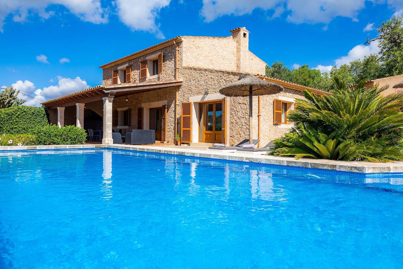 Holiday Home "Cas Batlet Antonia" with Pool, Terrace, Sea & Mountain View in s'Horta, Felanitx