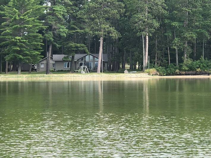 Vacation rental for 11 people, with hot tub and yard in Lake Huron
