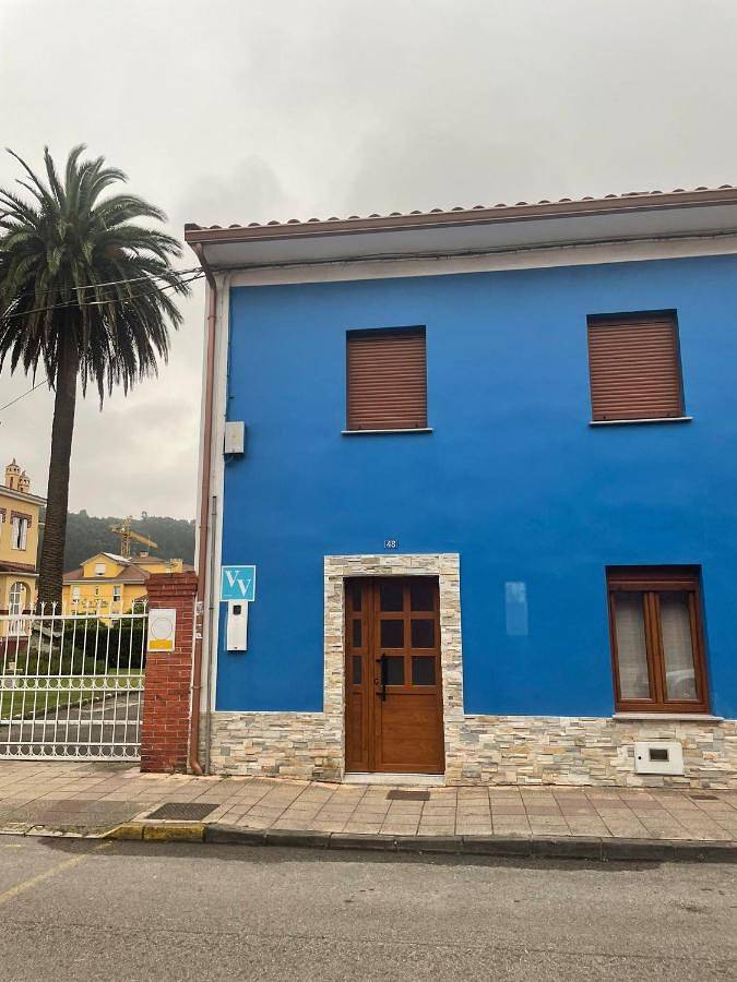 Four-Bedroom House in Soto del Barco, Costa Verde