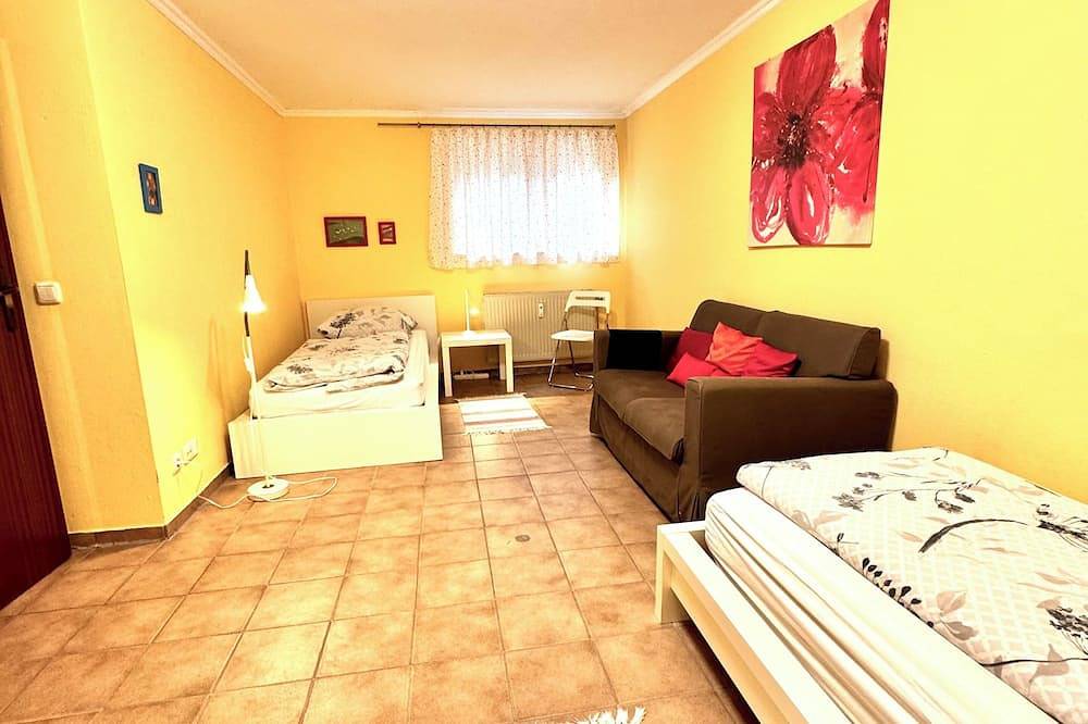 Entire apartment, Cozy and quiet garden vacation apartment in the heart of Dießen am Ammersee in Dießen am Ammersee, Ammersee