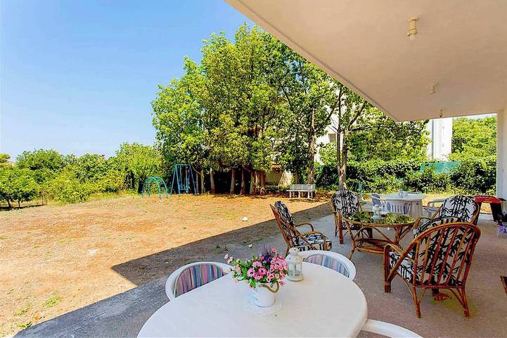 Ferienhaus für 8 Personen, mit Garten