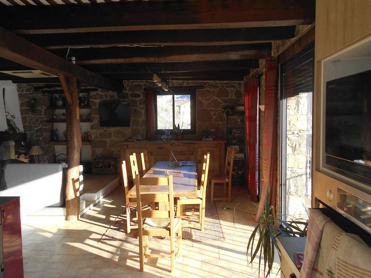 Appartement entier, Three-Bedroom Apartment in Lantosque, Côte méditerranéenne (France)