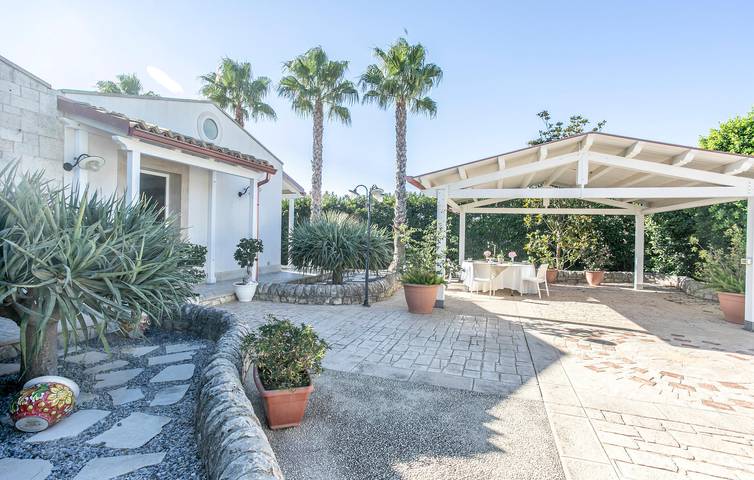 Exklusive Wohnung am Pool mit Parkplatz & WiFi in Modica, Ragusa Provinz