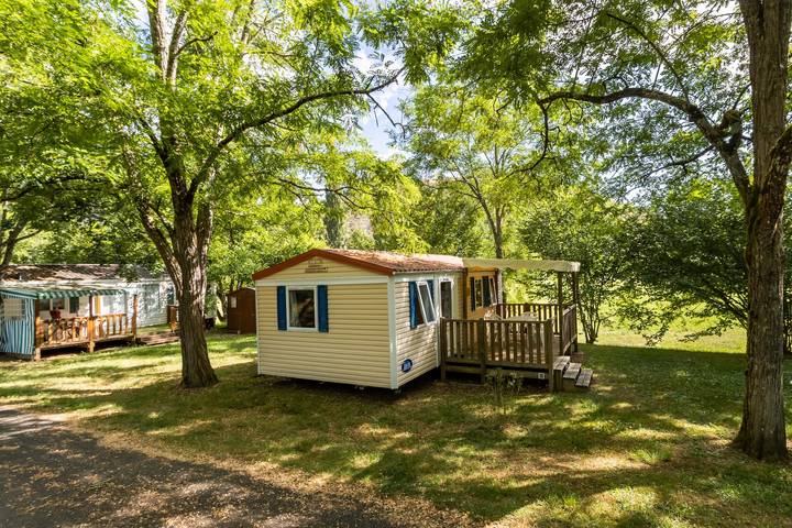 Camping pour 5 personnes, avec Jardin et Bassin pour enfant