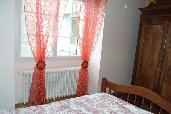 Gîte charentais rénové, vue vignobles, proche Angoulême in Champagne-Vigny, Charente