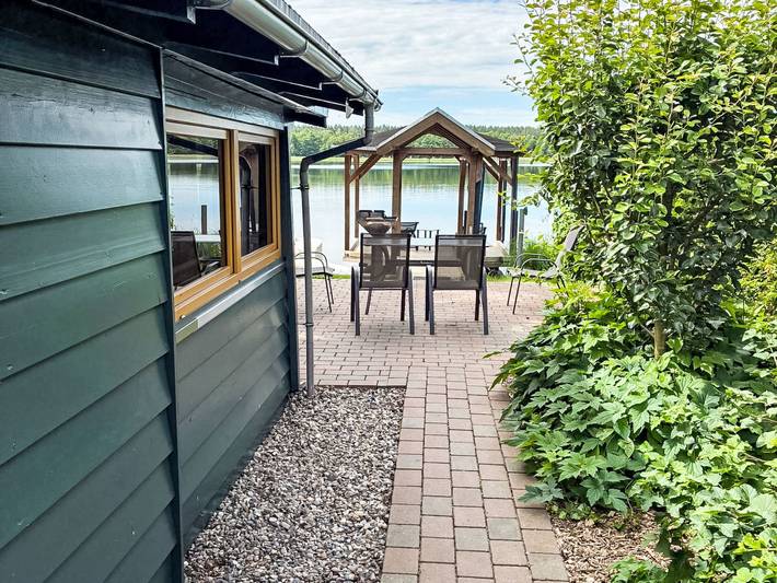 Ferienhaus für 2 Personen, mit Terrasse und Seeblick in Dabel - 4