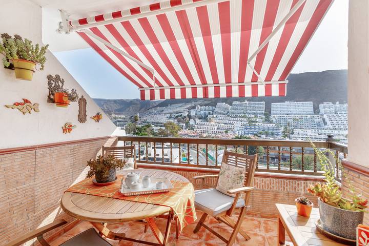 Ferienhaus 'Flores mit Aussicht' mit Meerblick, Gemeinschaftspool und WLAN in Puerto Rico (Gran Canaria), Mogán