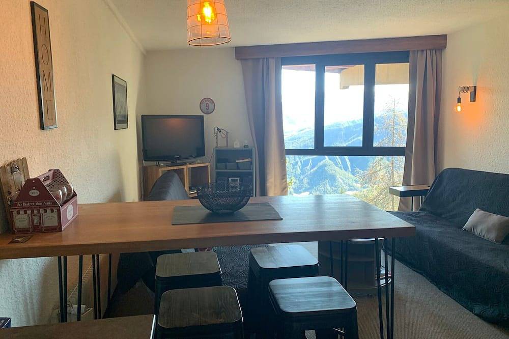 Entire apartment, Spacious studio for 4, near center and slopes, Pra Loup in Pra-Loup, Uvernet-Fours
