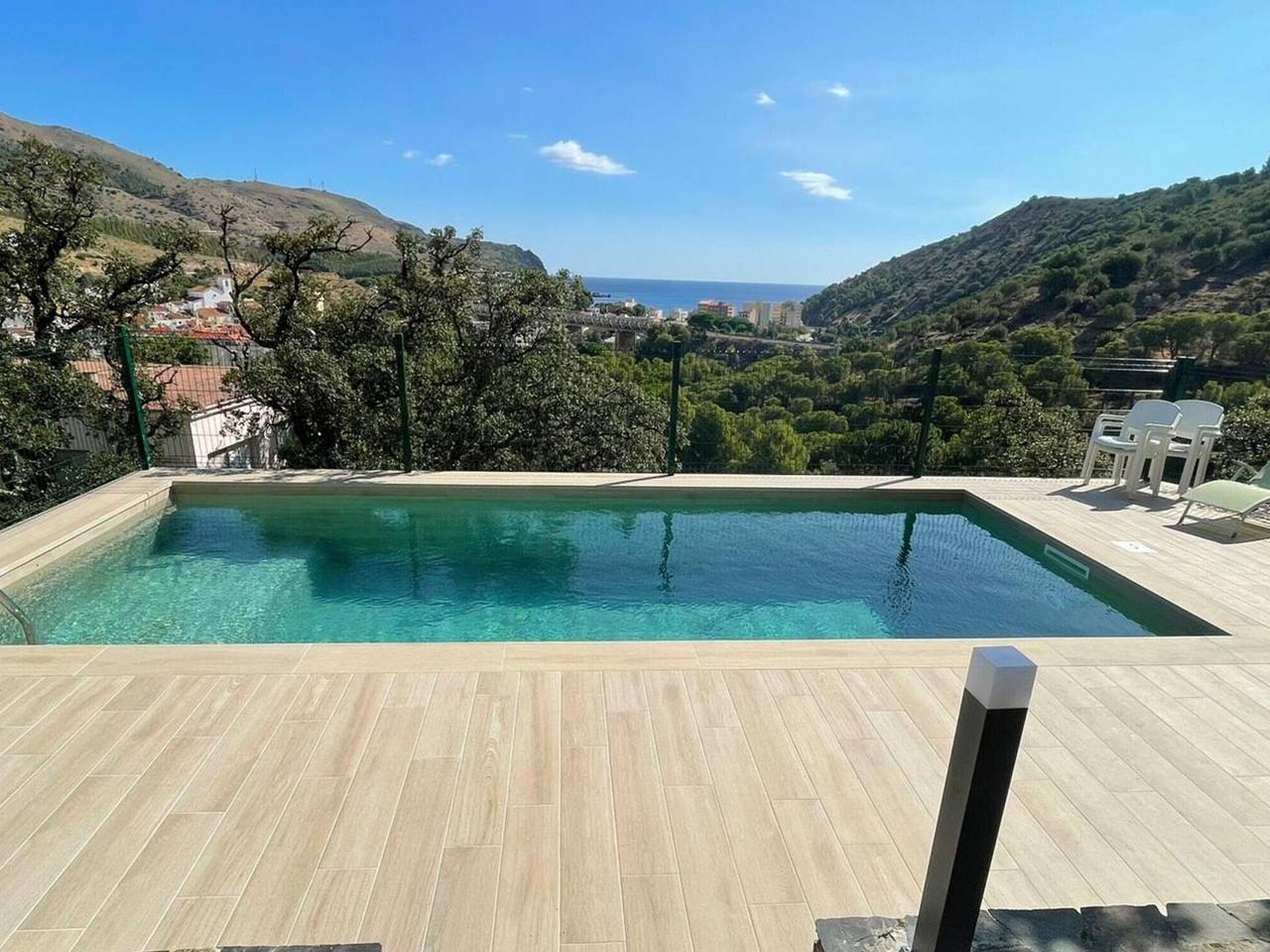 Appartement entier, Appartement avec Terrasse Panoramique et Piscine Commune à Colera in Colera, Haut-Ampurdan