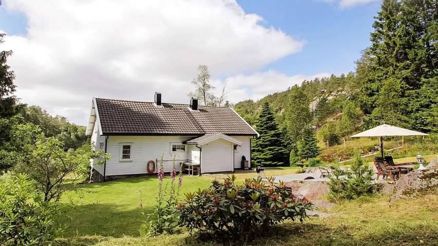 Ferienhaus für 9 Personen, mit Garten in Süd-Norwegen