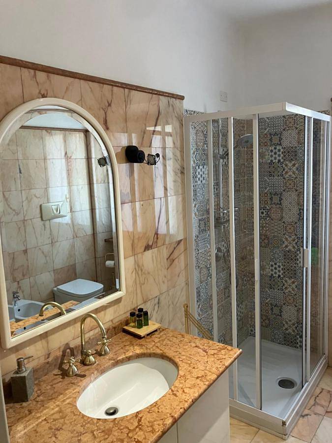 Location de vacances pour 2 personnes, avec vue et jardin, animaux acceptés à Magenta - 3