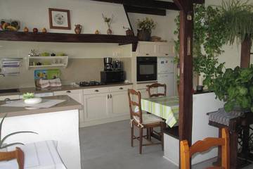 Location de vacances pour 9 personnes, avec jardin, animaux acceptés à Marennes