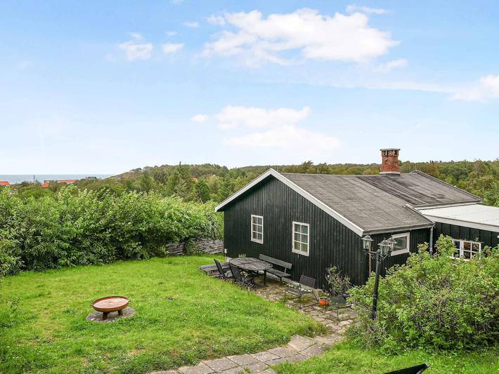 Ferieudlejning for 6 personer, med terrasse, børnevenlig i Rågeleje