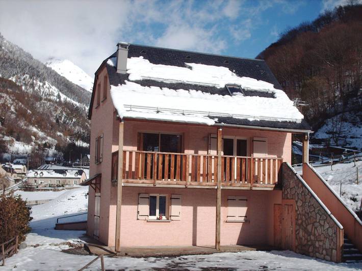 Chalet pour 12 personnes, avec jardin et terrasse dans 