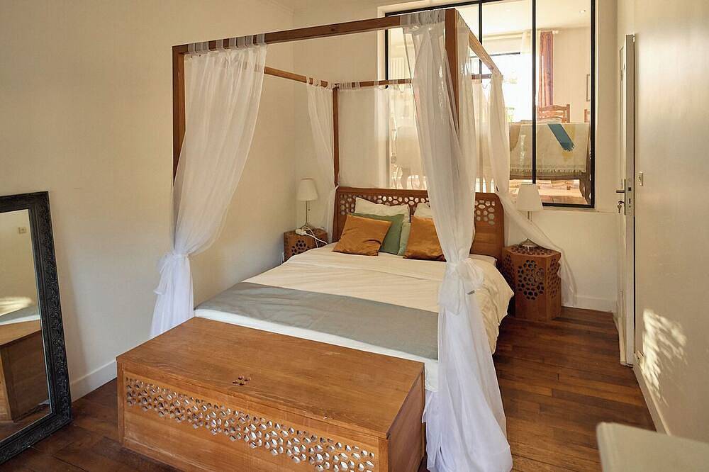 20 minutes to Paris, 15 minutes to Charles  30 minutes to Disneyland. in Aulnay-sous-Bois, Seine-Saint-Denis