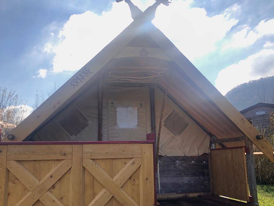 Camping  Ecologique La Roche d'Ully - Wohnzelt auz holz 4 personen - Lodge Skali - ohne Sanitäranlagen in Ornans, Doubs
