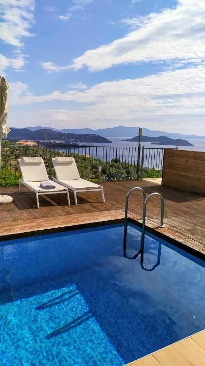 Villa for 7 personer, med havblik og terrasse samt have i Skiathos