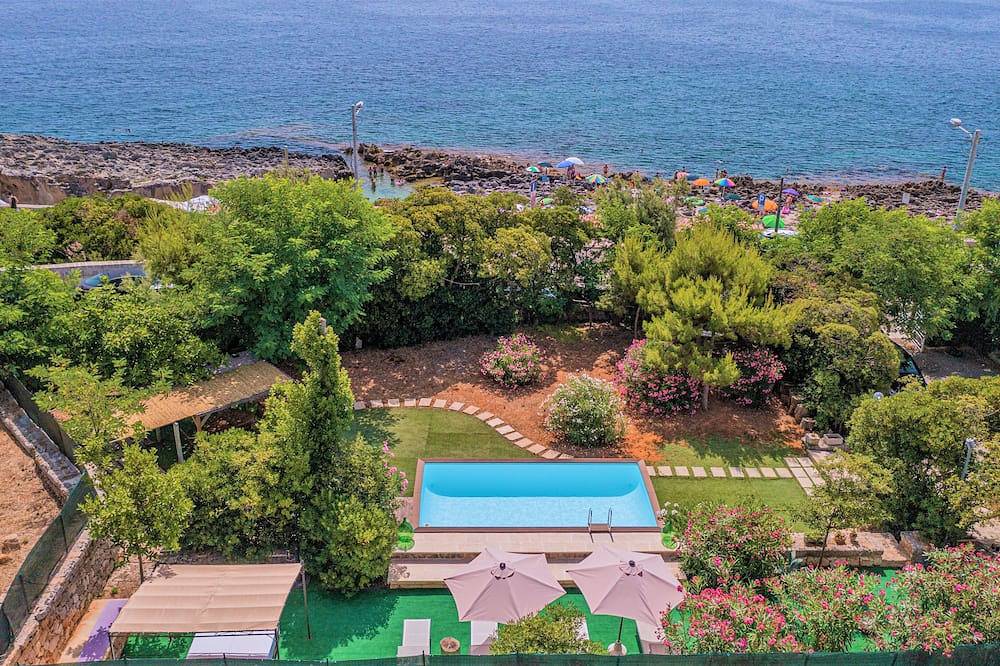Seafront historical villa with fabulous garden and private pool in Marina Serra, Tricase