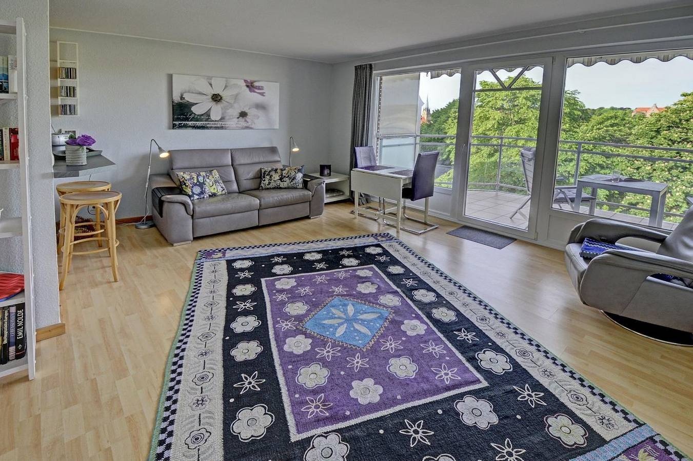 Geheel appartement, Bellevue / 2-room apt. on the 3rd floor with balcony and harbor view in Flensburg, Flensburger Fjord