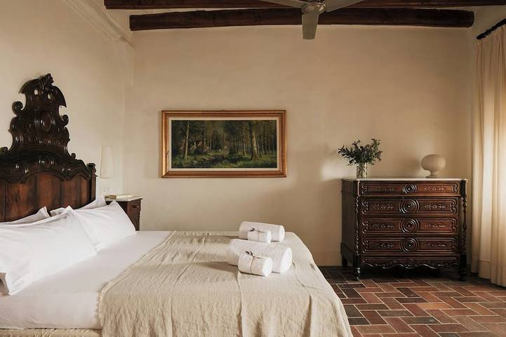 Location de vacances pour 9 personnes, avec Balcon ainsi que Jardin et Piscine à Tiana - 2
