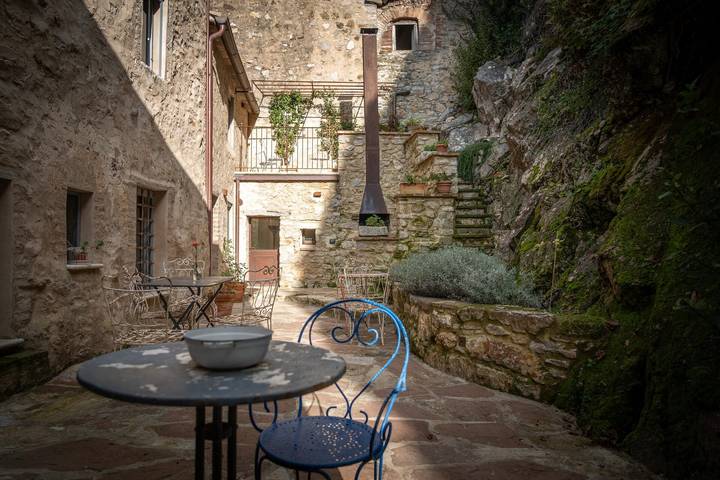 Camera 'Il Cannellone' con giardino condiviso e Wi-Fi in Campiglia d'Orcia, Castiglione d'Orcia (comune)