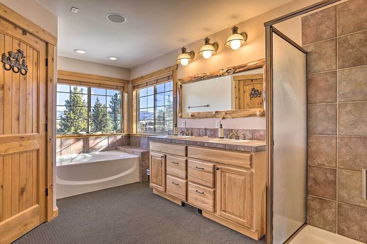 Vacation rental for 10 people, with balcony and yard in Frisco