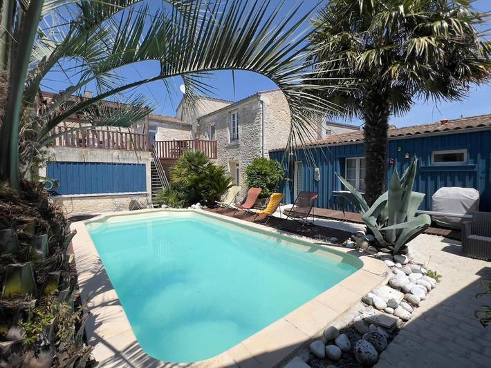 Appartement de vacances pour 5 personnes, avec piscine et terrasse