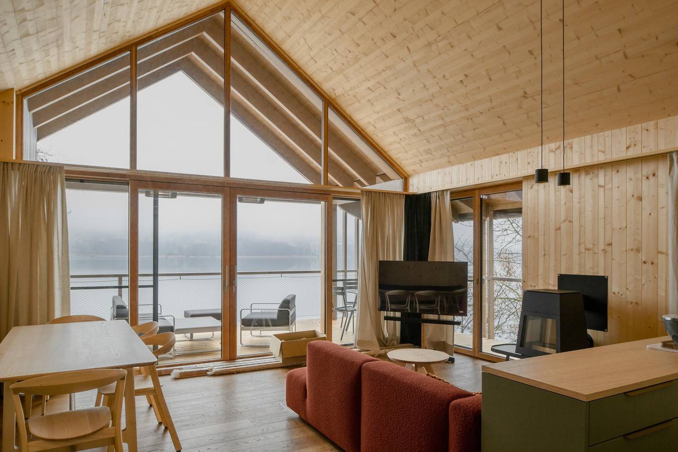 Ganze Ferienwohnung, Design-Appartement Weitblick in Bodensdorf, Gerlitzen