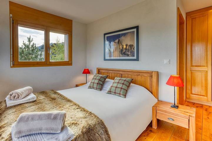 Gîte pour 10 personnes, avec jardin et jacuzzi, animaux acceptés dans Anzère - 2