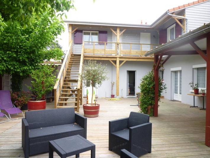 Chambre d’hôte pour 2 personnes, avec Terrasse et Jacuzzi ainsi que Jardin et Sauna dans Lac de Lacanau