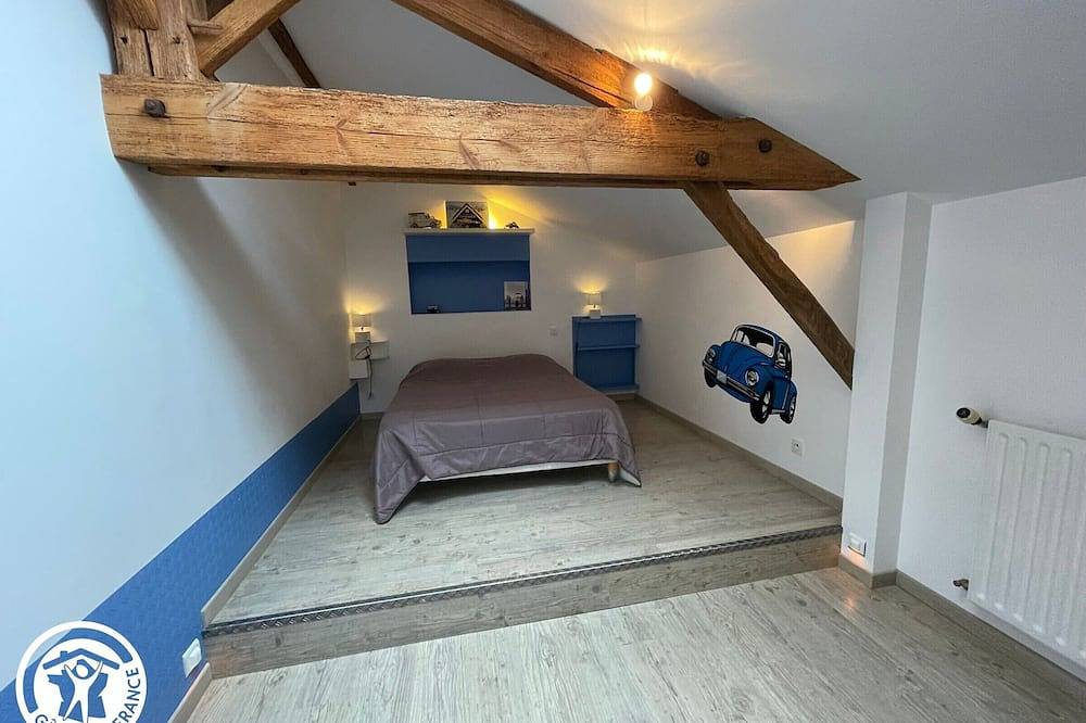 Grange rénovée avec piscine privative - 4 ch, jardin clos, à 7 km d'Indian Forest in Le Champ-Saint-Père, Vendée
