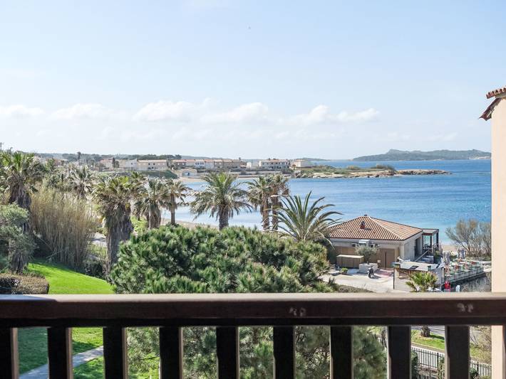 Gîte pour 5 personnes, avec bassin pour enfant et terrasse dans La Coudoulière - 2