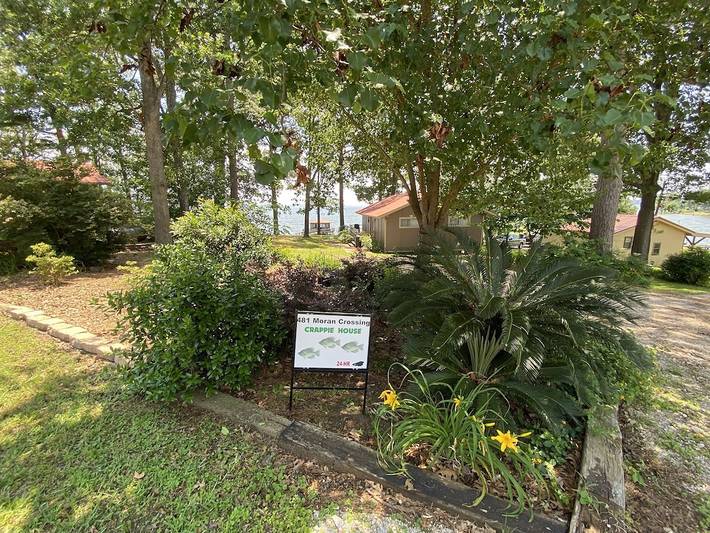 Log cabin for 6 people, with garden in Texas