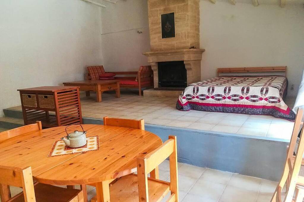 Two-Bedroom House in Montjoyer, Région de nyons