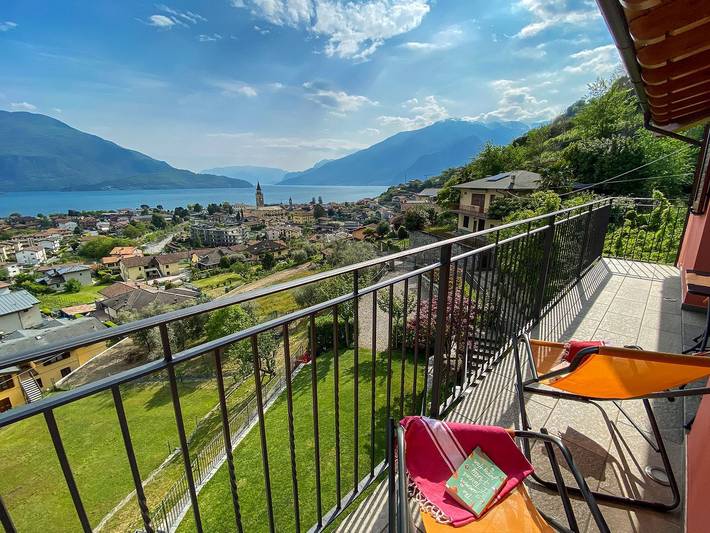Ferienwohnung für 6 Personen, mit Ausblick und Garten sowie Seeblick in Domaso